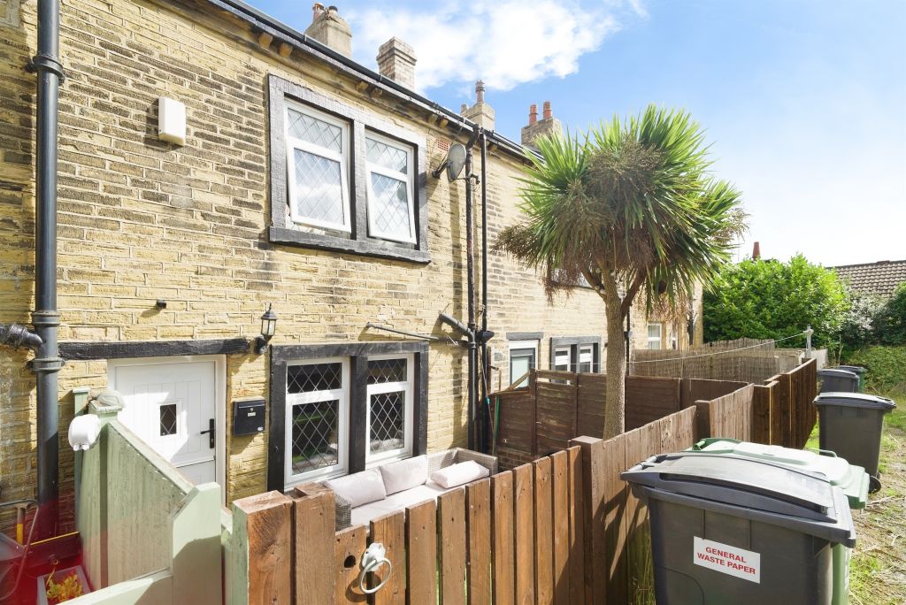 Property photo 2 of 18