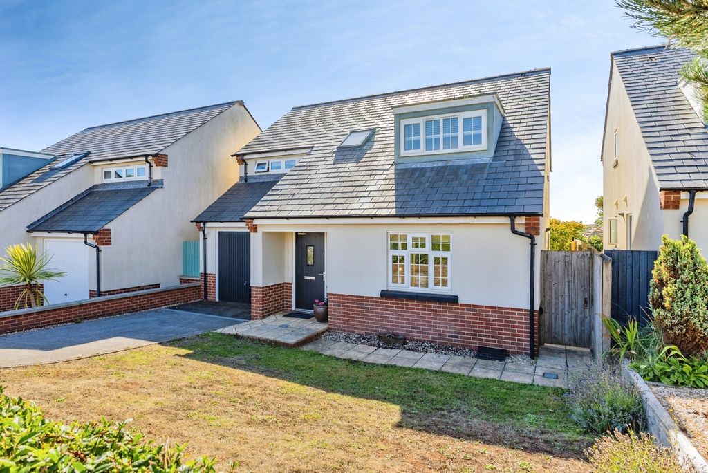 Property photo 1 of 24 Pbox-Img.Jpg
