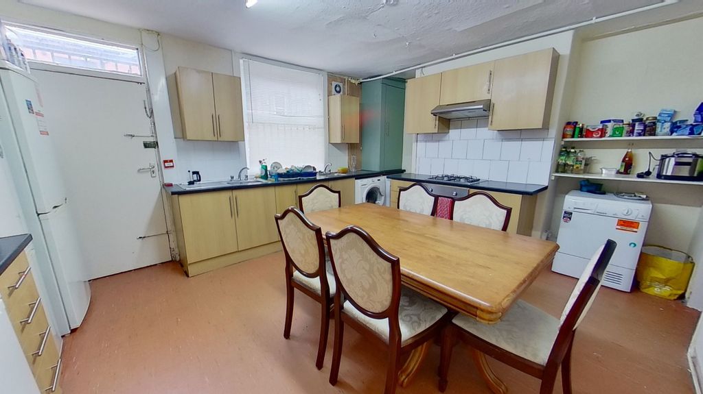 Property photo 1 of 11 21-Brudenell-Grove-2-03302023101100.Jpg