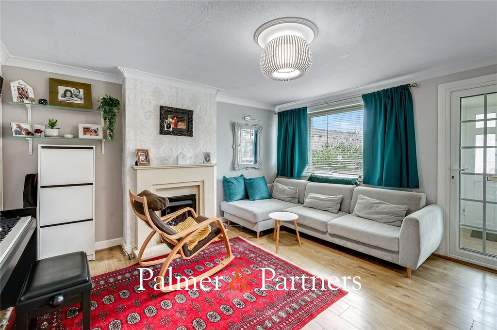 Property photo 3 of 22 Picture No. 17