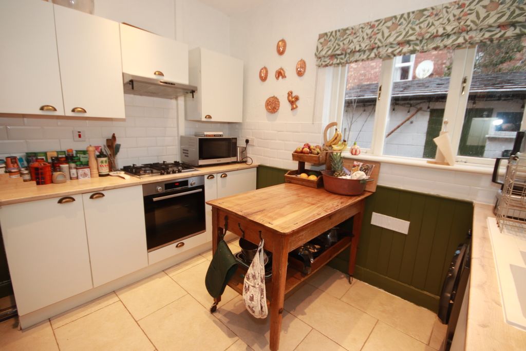 Property photo 3 of 18