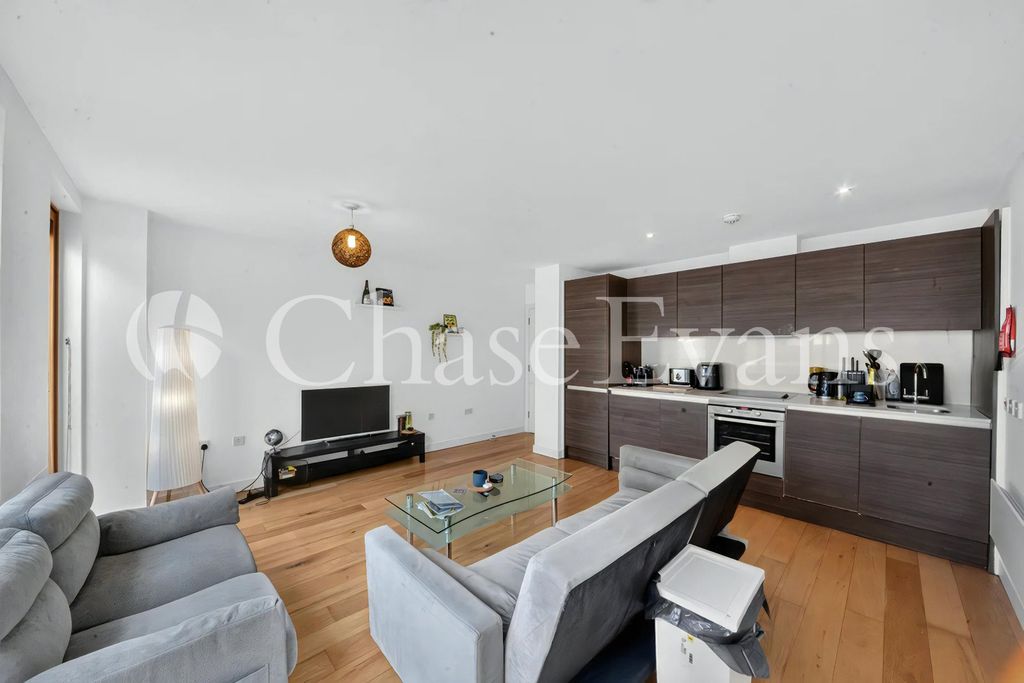 Property photo 3 of 17 Living