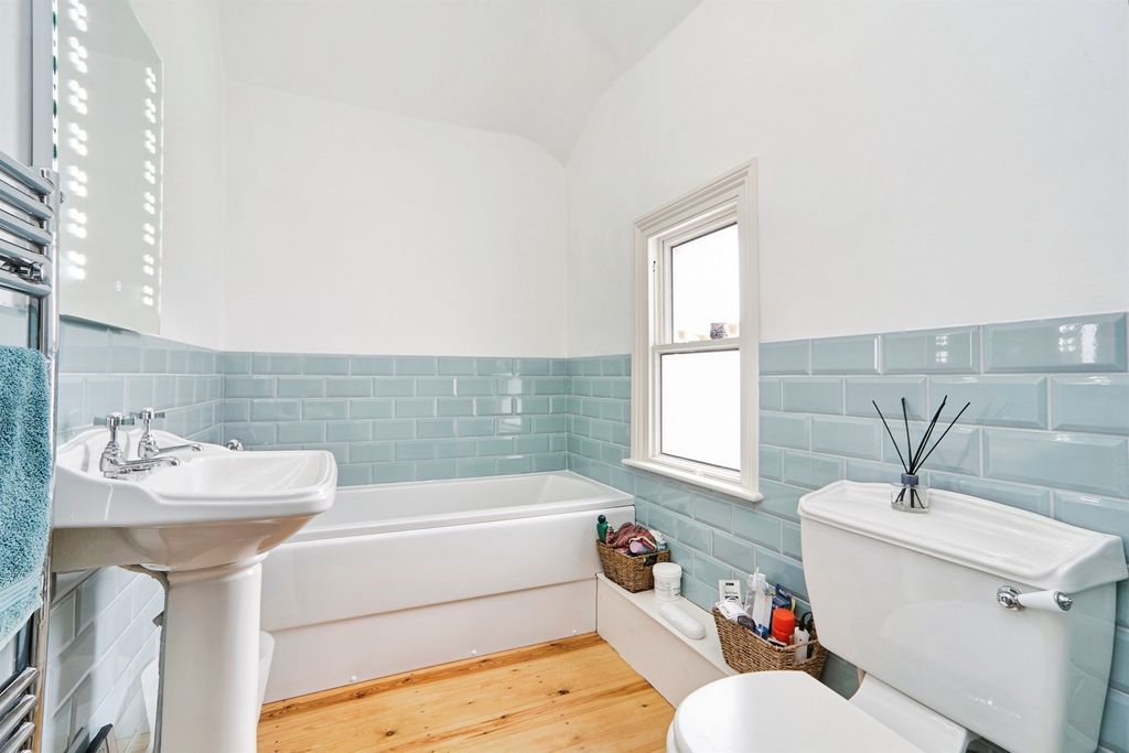 Additional image 9 of 4 bed semi-detached house for saleGreen Head Lane, Keighley BD20