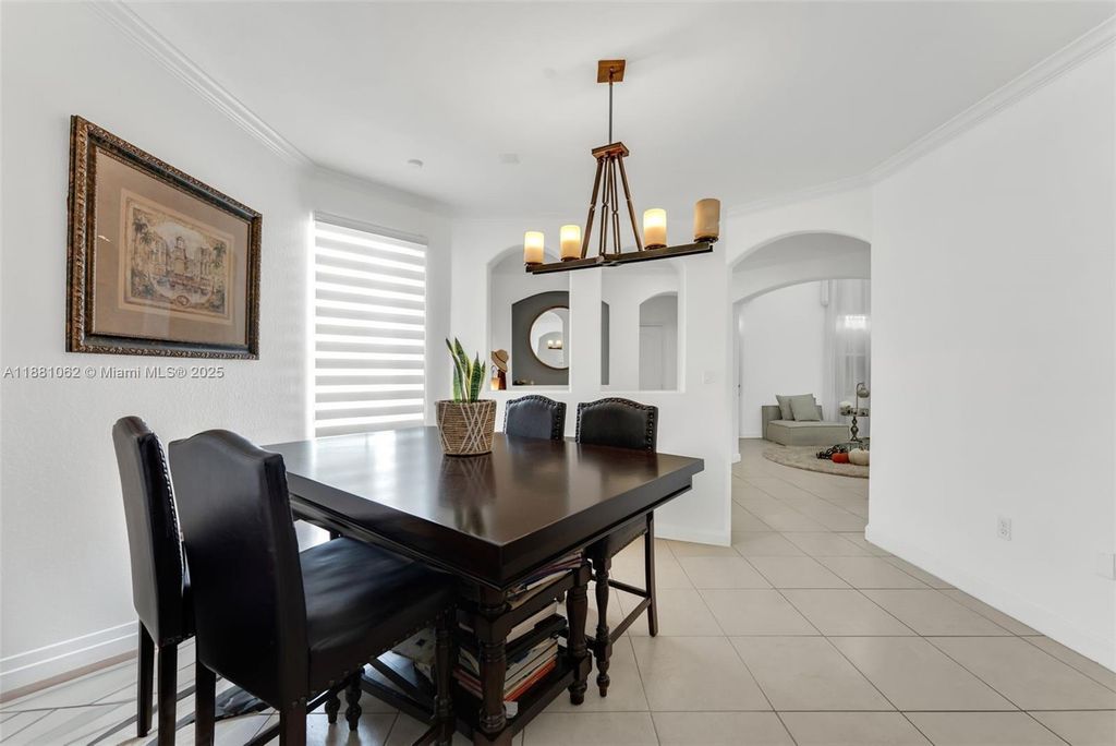Property photo 3 of 15 <Alttext/>