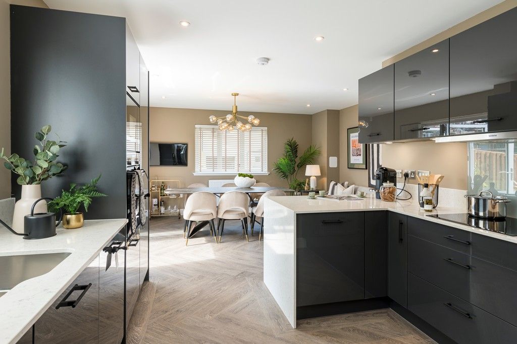 Property photo 1 of 16 Pinefields, Livingston