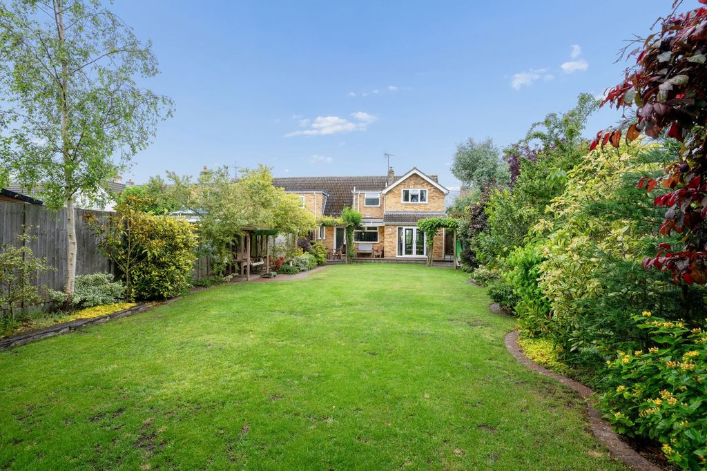 Property photo 1 of 24
