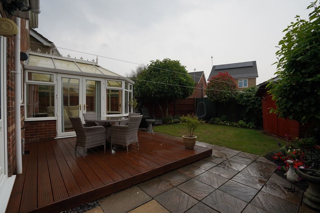 Property photo 2 of 26