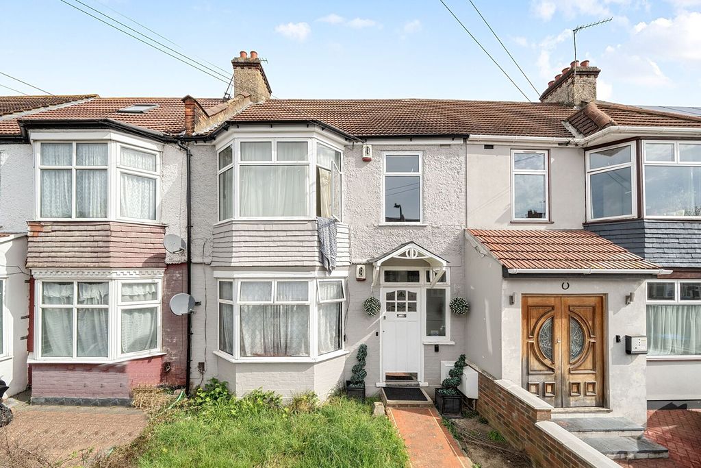 Property photo 2 of 23