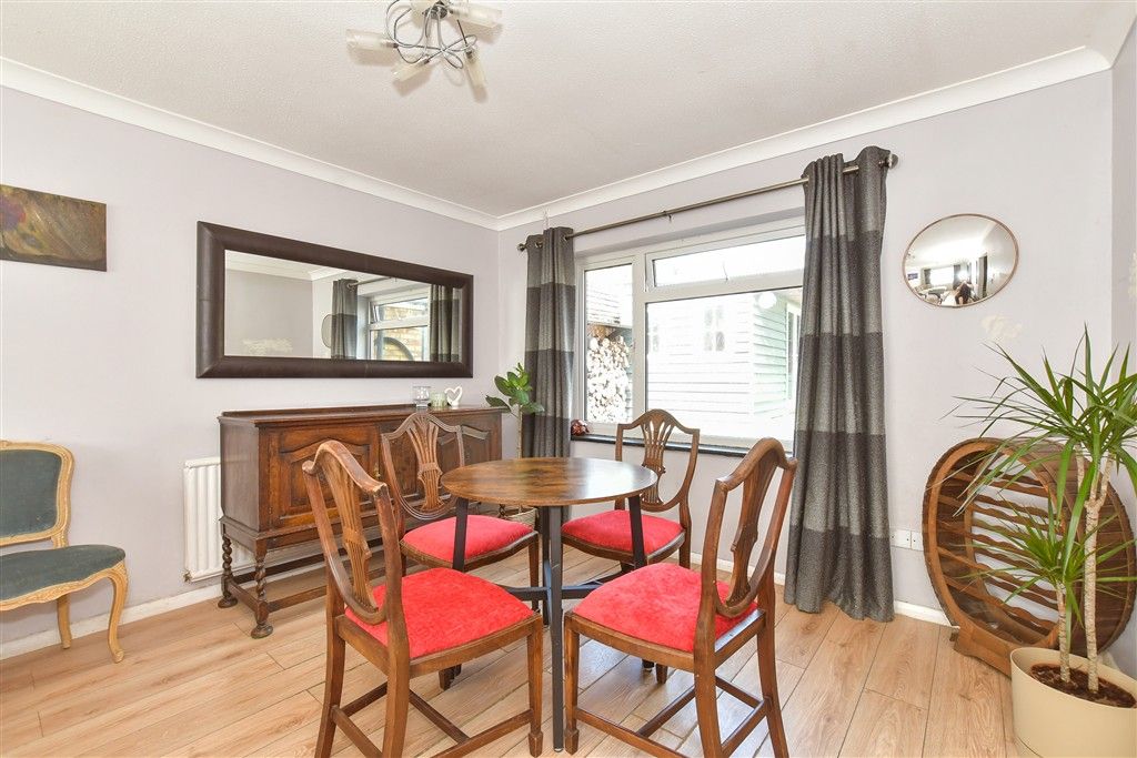 Property photo 2 of 9 Lounge/ Diner