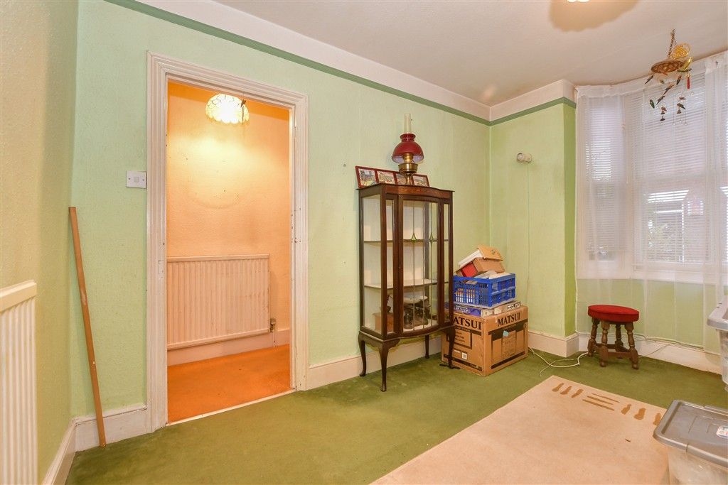 Property photo 1 of 10 Lounge