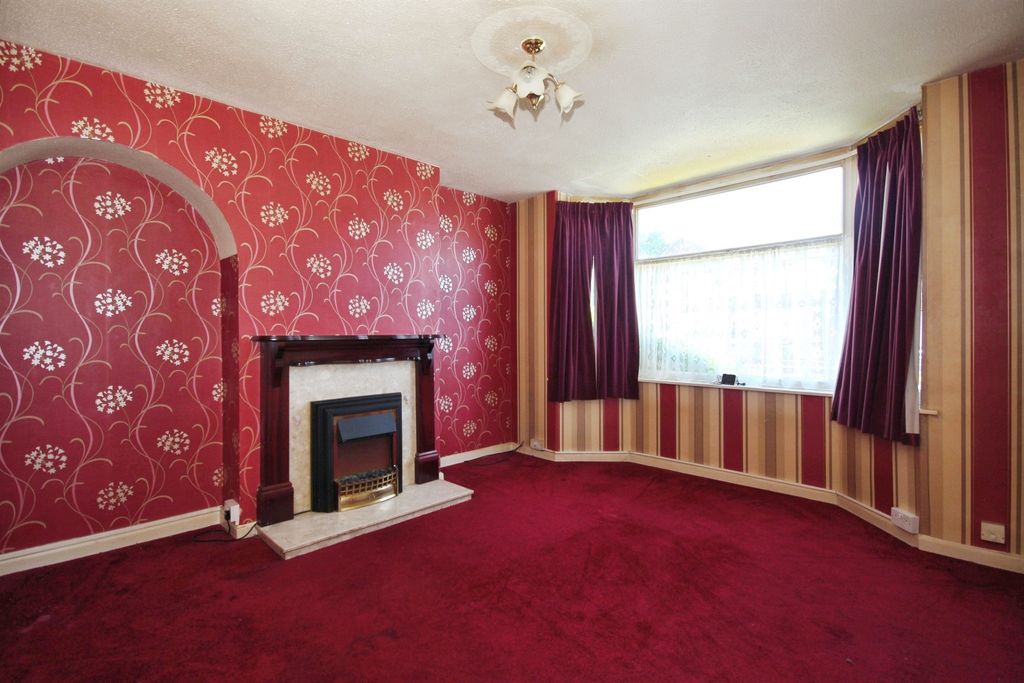 Property photo 2 of 13