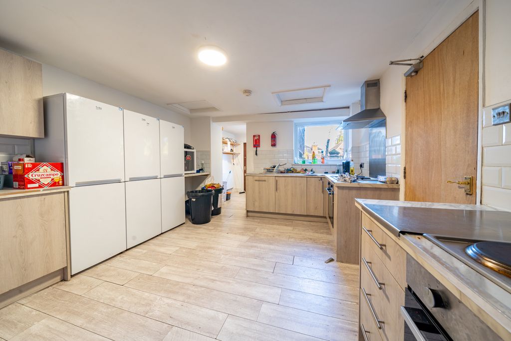 Property photo 2 of 24 25241-09 Langham House_007