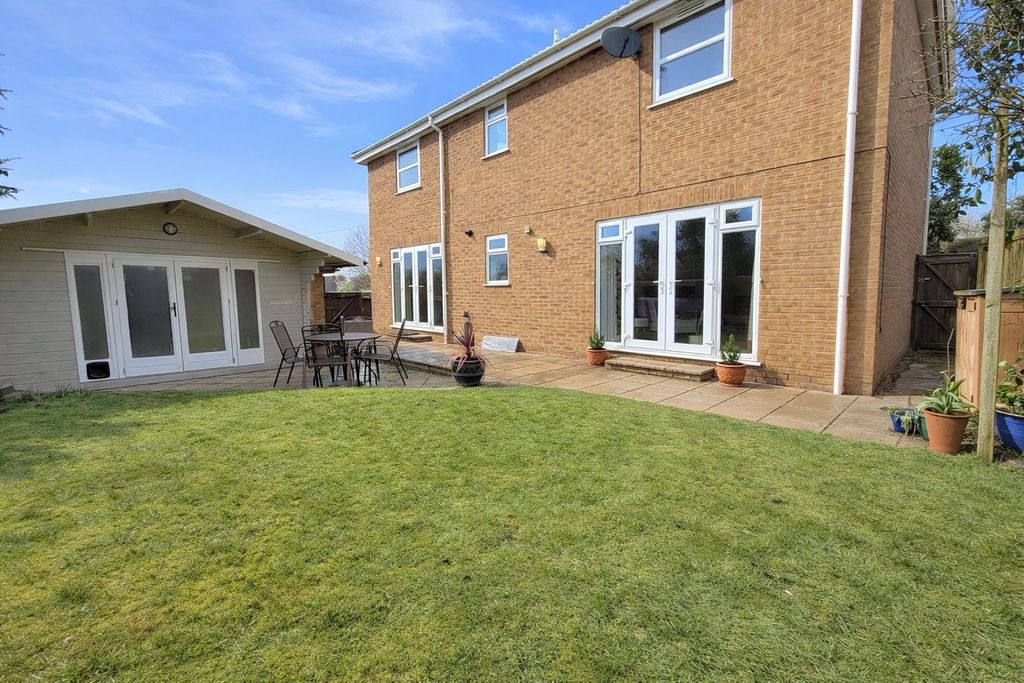 Property photo 1 of 30