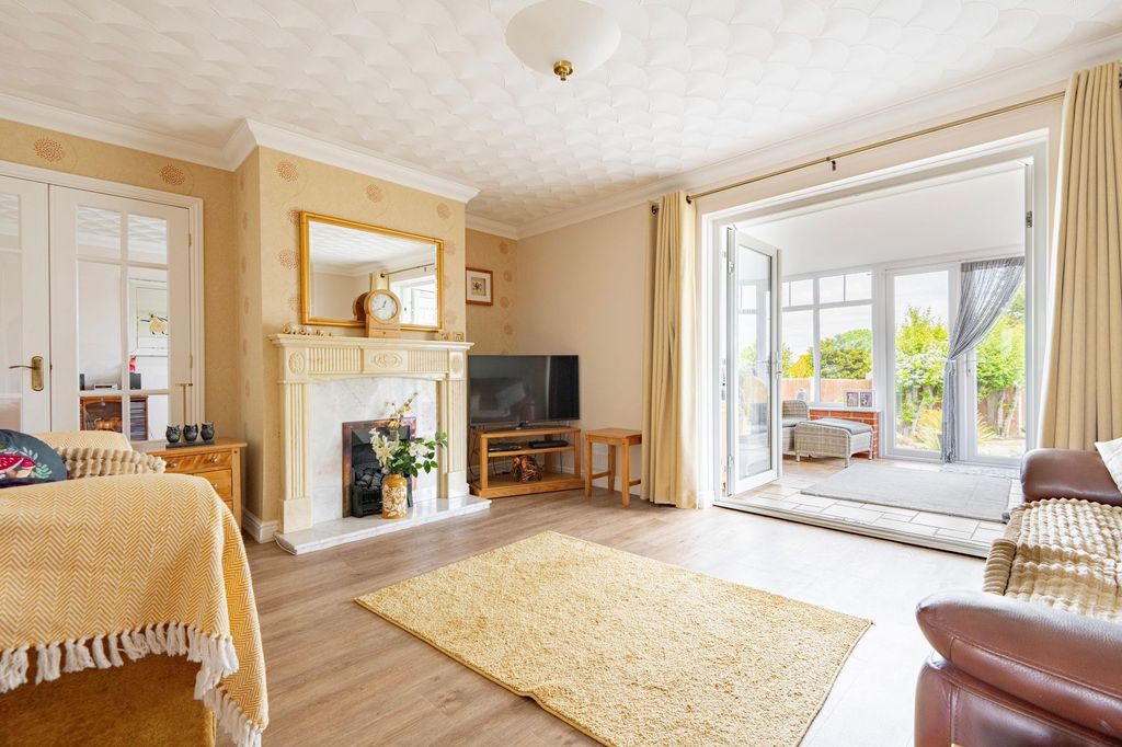 Property photo 3 of 24