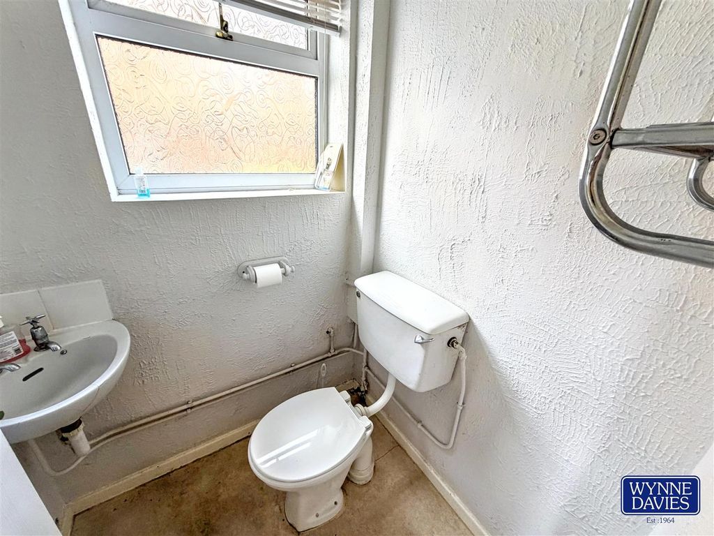 Property photo 3 of 12 Img_0481.Jpg