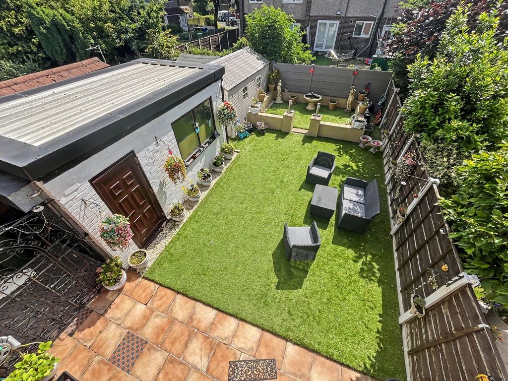 Property photo 2 of 30