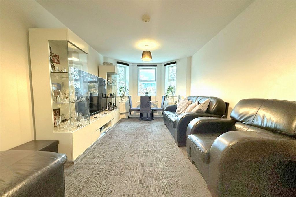 Property photo 2 of 9 Picture No. 20