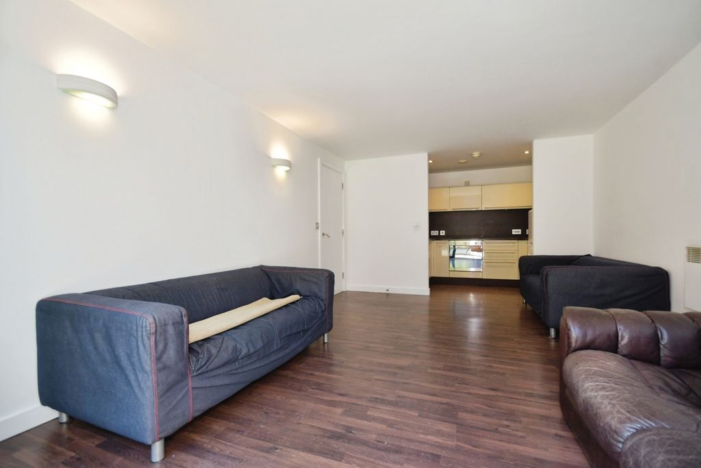 Property photo 2 of 14 Lounge