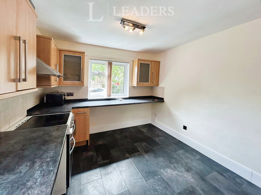 Property photo 2 of 10 4Cbd3515-Kitchen[1]
