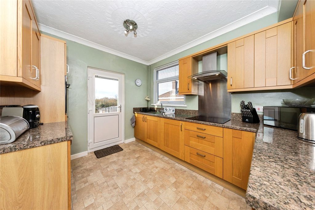 Property photo 2 of 22 Picture No. 17