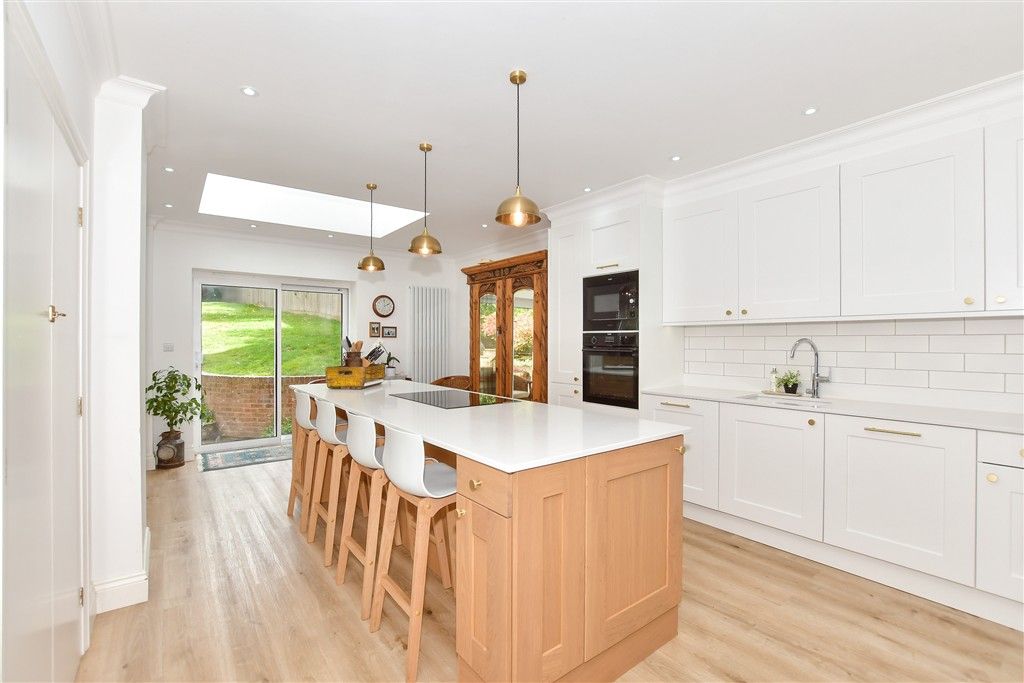 Property photo 2 of 23 Kitchen