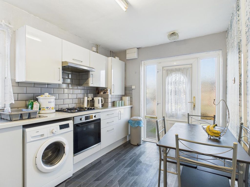 Property photo 2 of 15 Kitchen