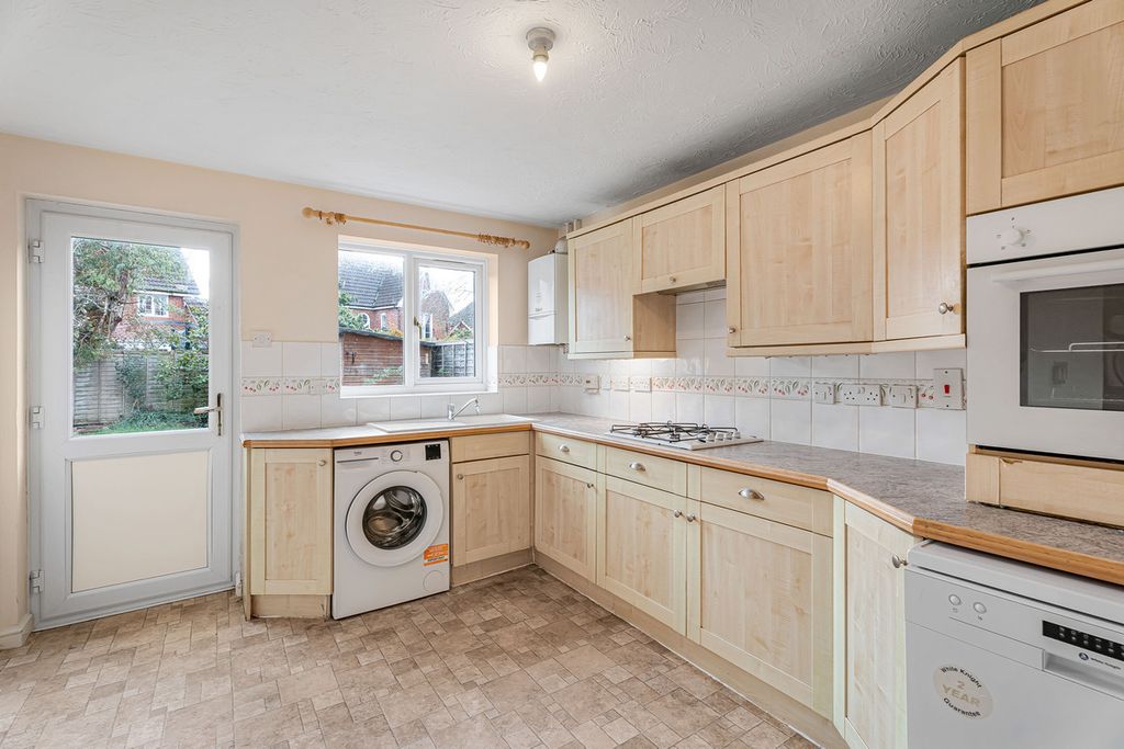 Property photo 2 of 20