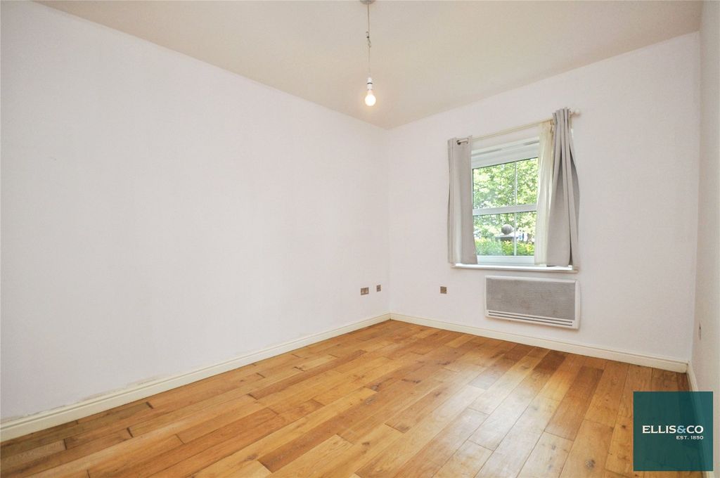 Property photo 3 of 10 Picture No. 16