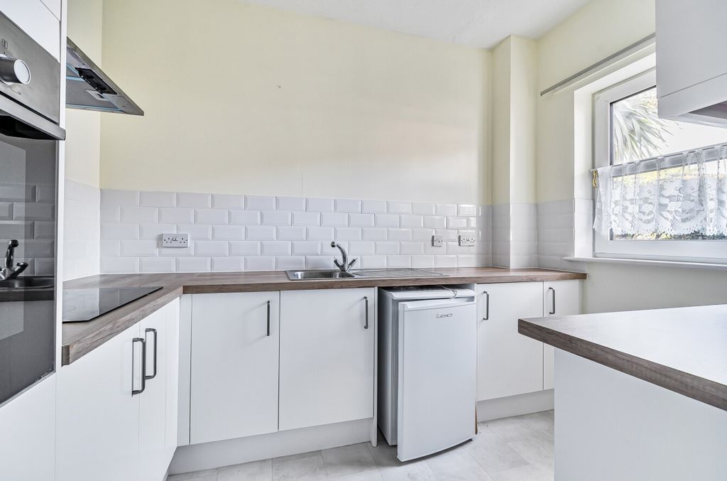 Property photo 1 of 18 1 - 1329530-11-6888E6...