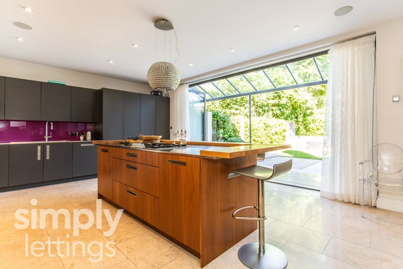 Additional image 12 of 8 bed property to rentPalmeira Avenue, Hove BN3