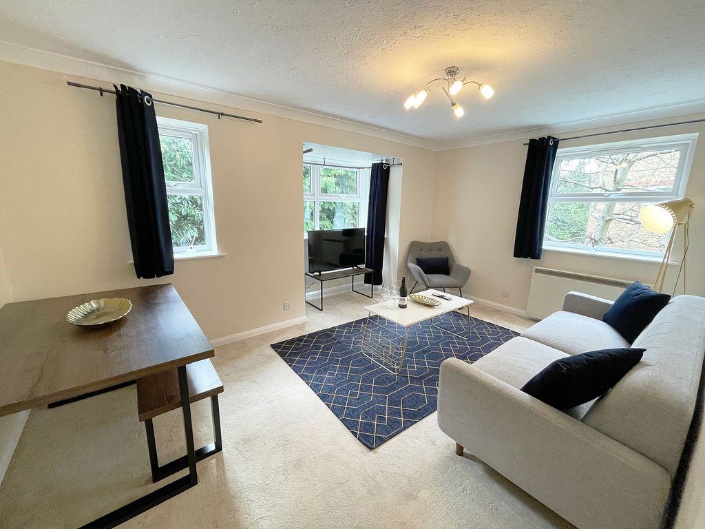 Property photo 1 of 5 Lounge