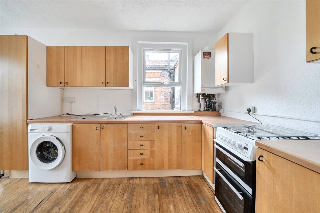 Property photo 3 of 12 Picture No. 12