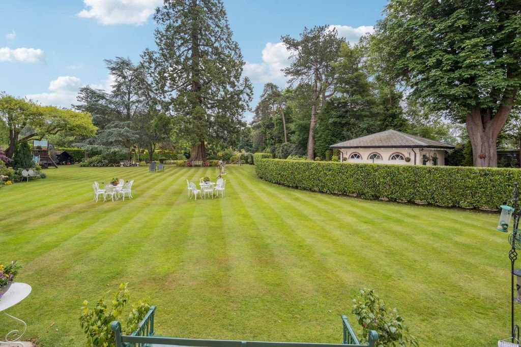 Property photo 2 of 58