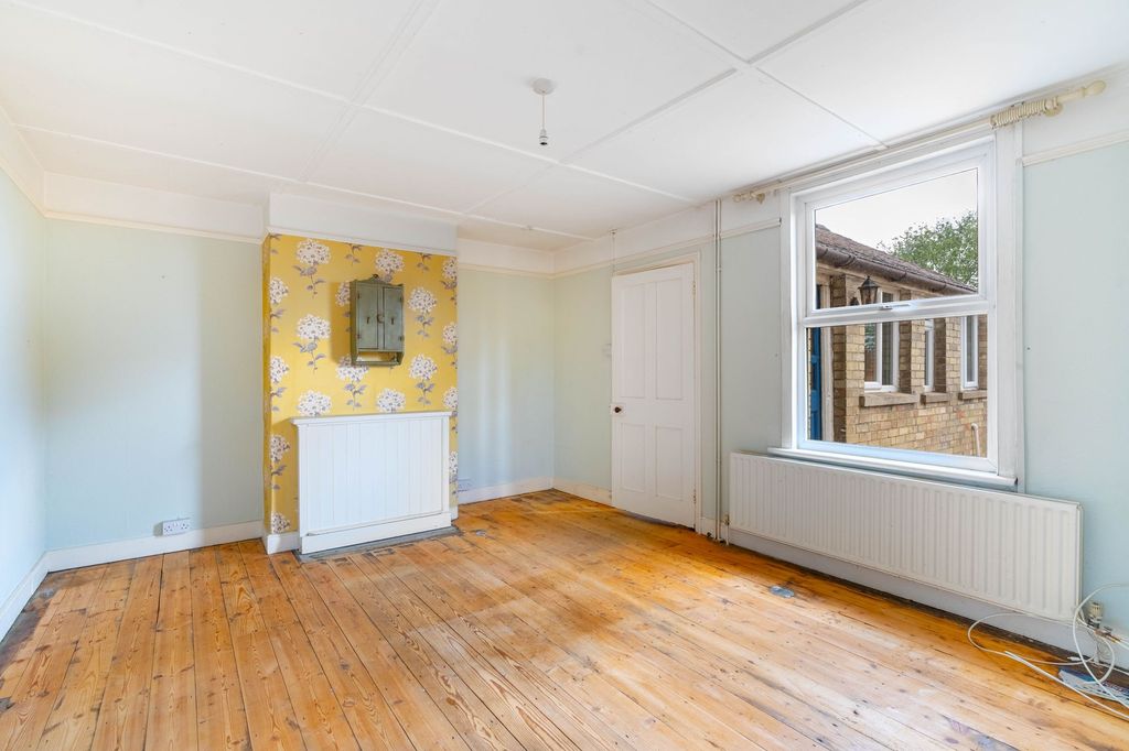 Property photo 3 of 14