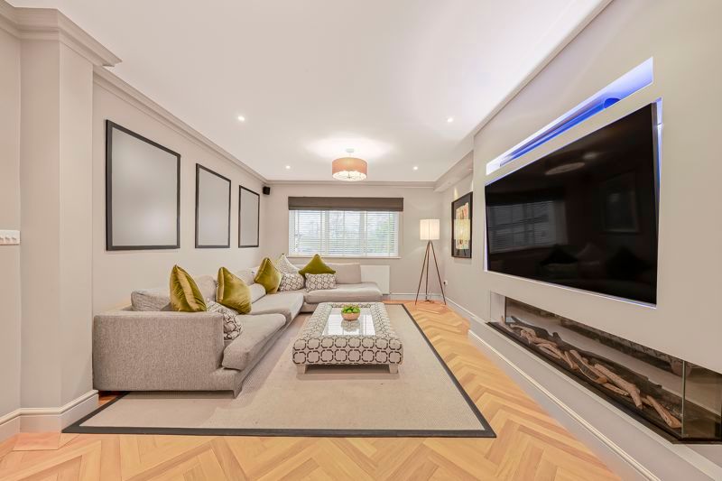 Property photo 3 of 43 Photo 27