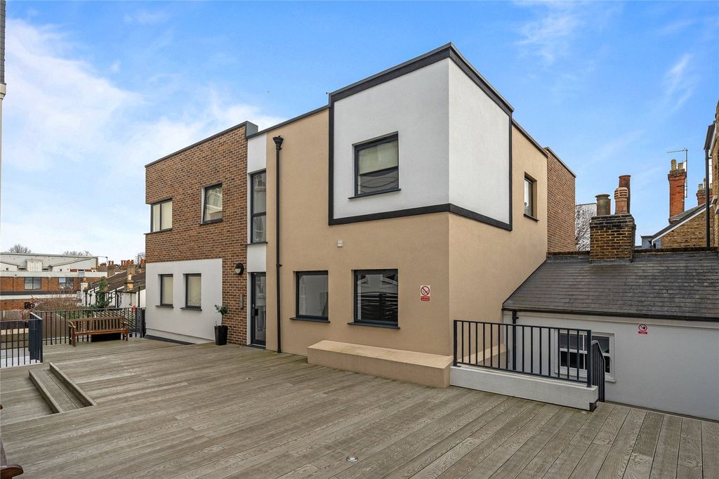 Property photo 1 of 10 Picture No. 18