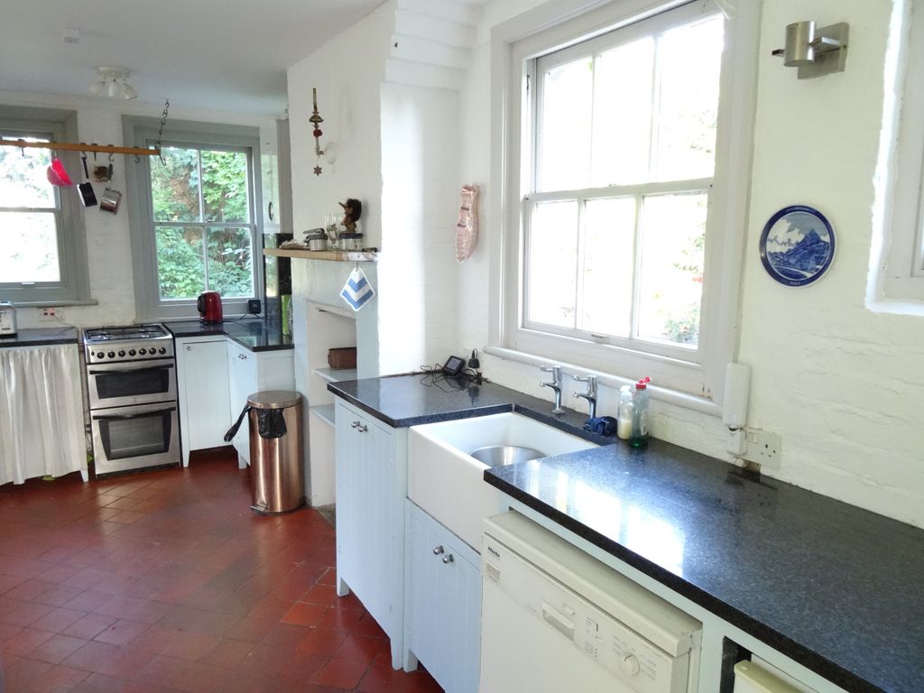 Property photo 3 of 21
