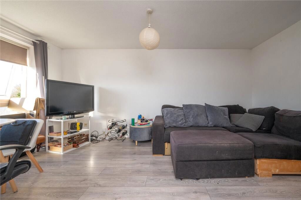 Property photo 3 of 8