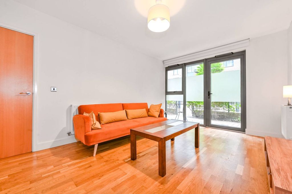 Property photo 2 of 14