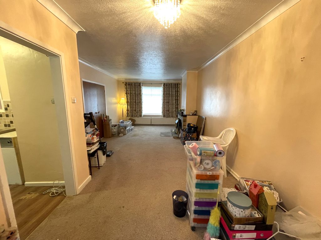 Property photo 3 of 25