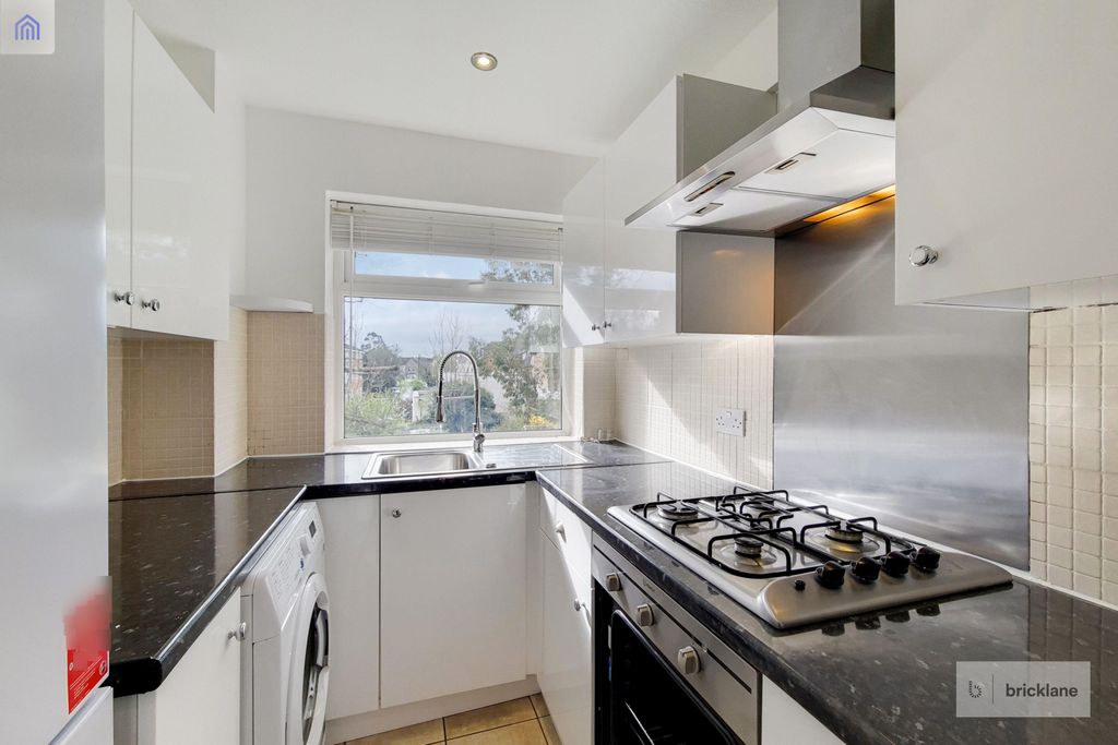 Property photo 2 of 14 Photo 1