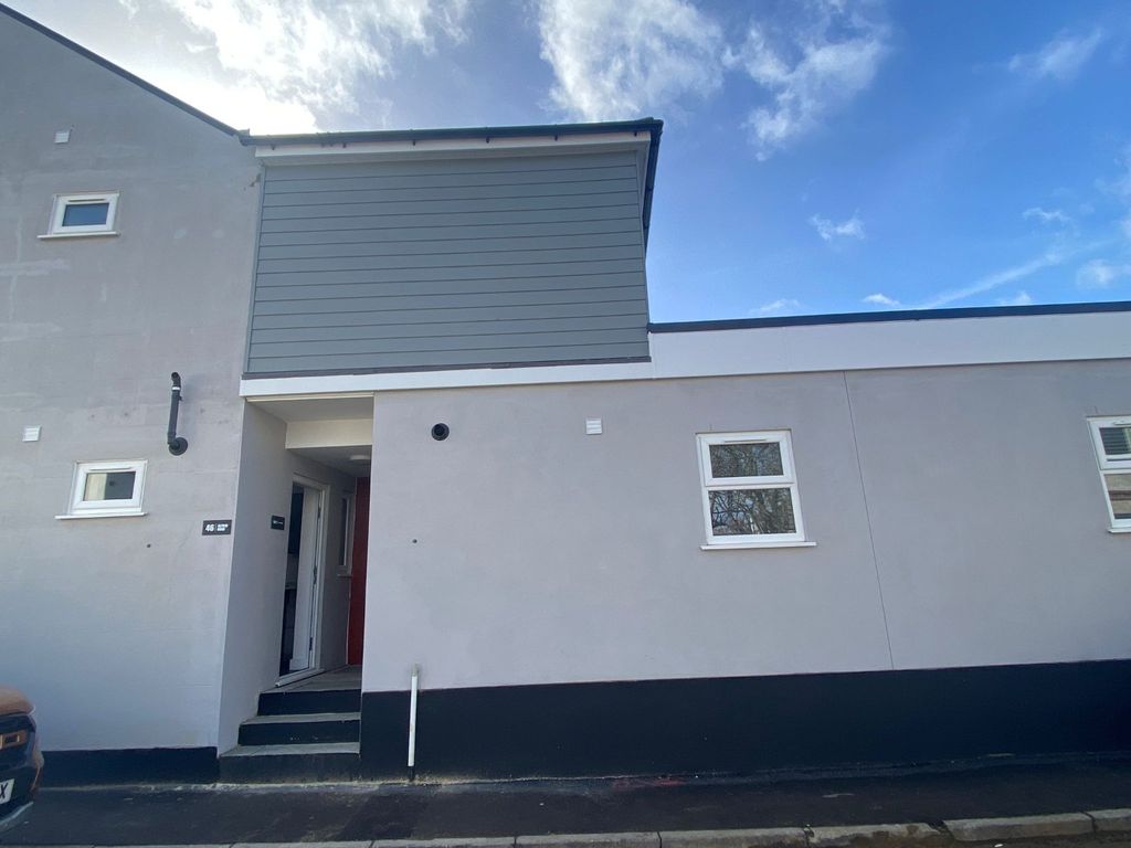 Property photo 1 of 10 3115400