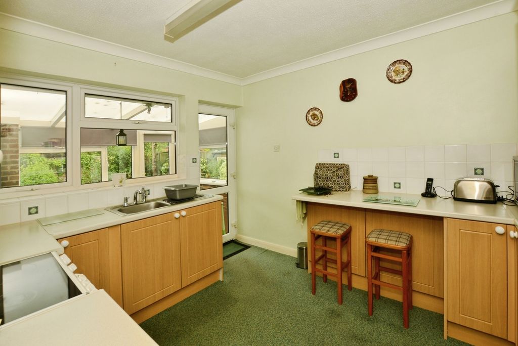 Property photo 3 of 17 Photo