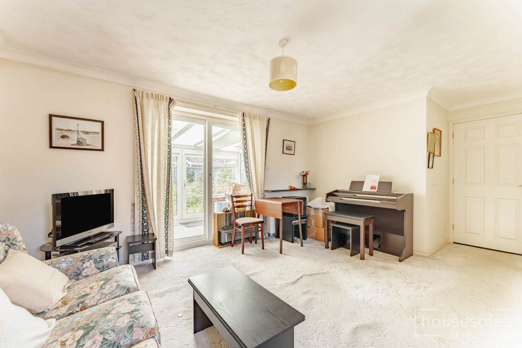 Property photo 3 of 14