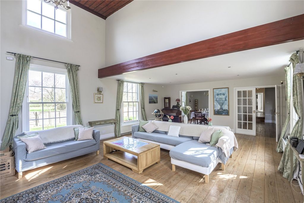 Property photo 2 of 28 Picture No. 08