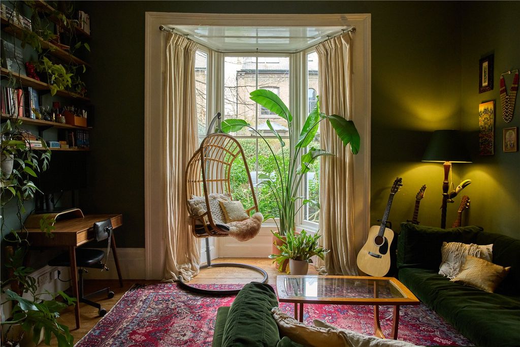 Property photo 1 of 16 Reception