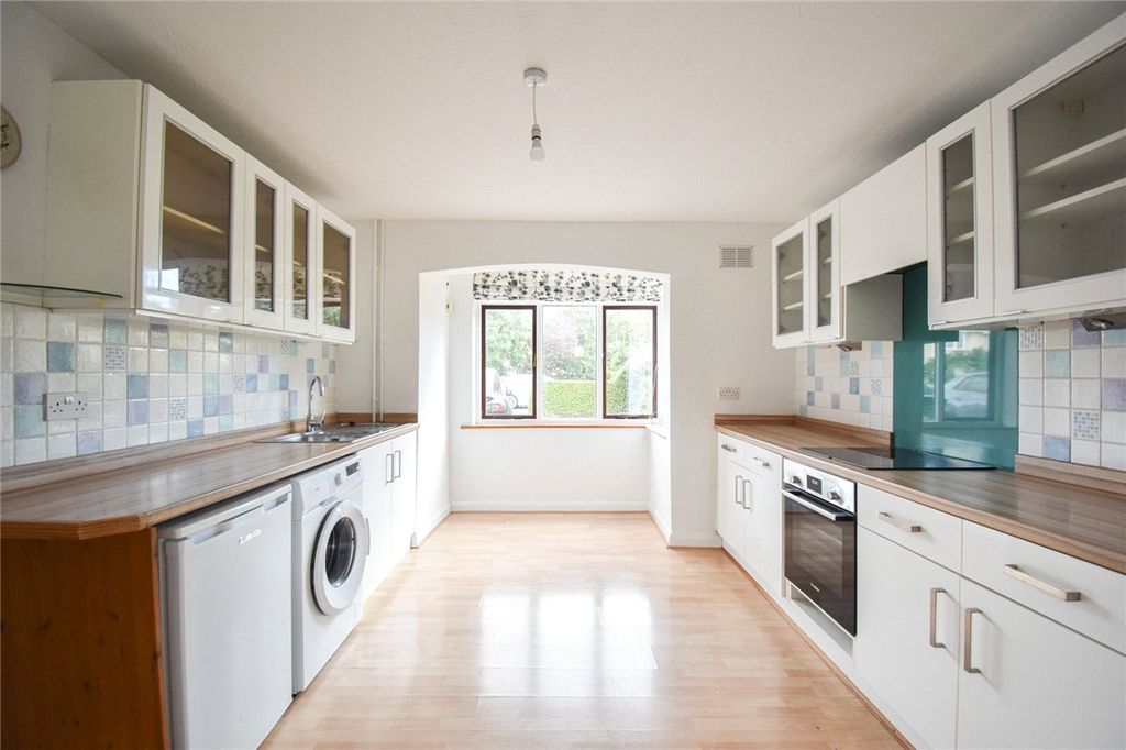 Property photo 2 of 13 Picture No. 09