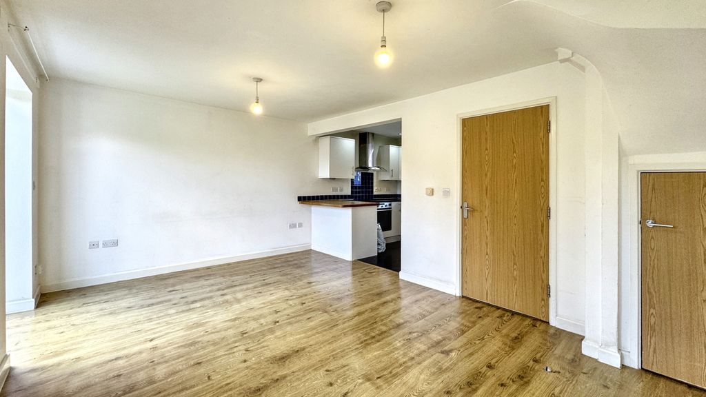 Property photo 3 of 23 A4