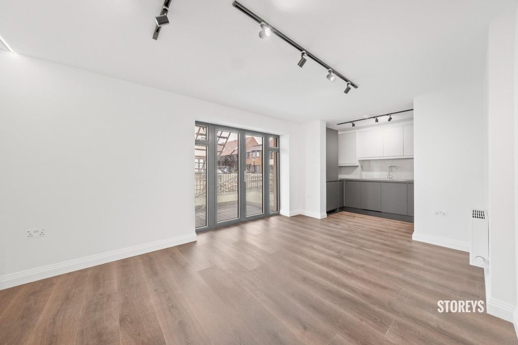 Property photo 1 of 27