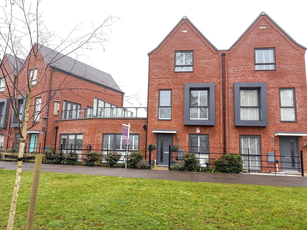 Property photo 2 of 36